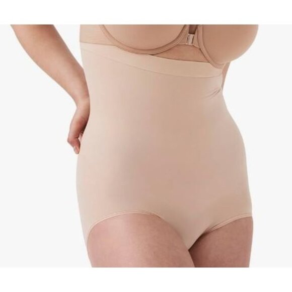 NEW Spanx Women's Shapewear Higher Power Pantie Soft Nude Size Medium - Picture 1 of 5